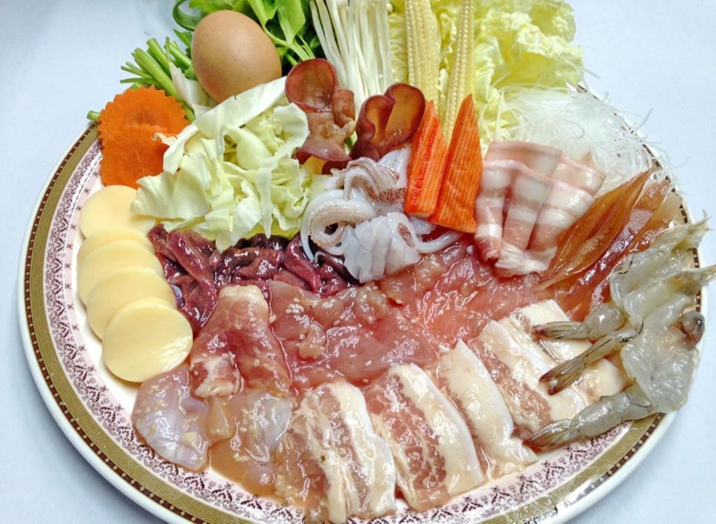 หมูชุดกลาง